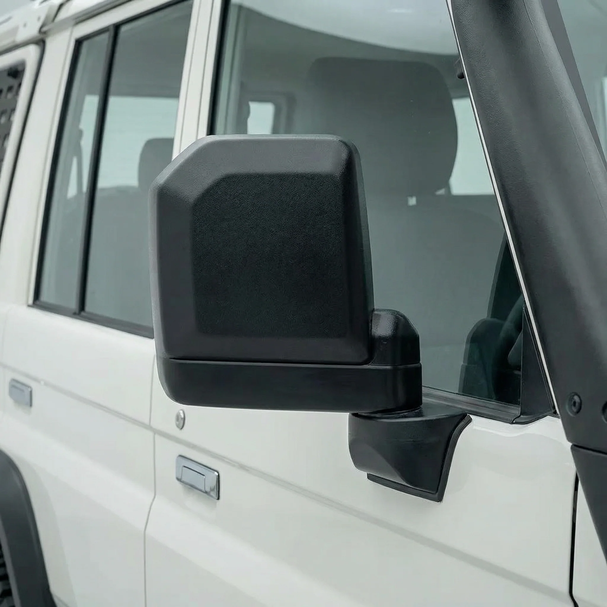 70 Series LandCruiser Electric Side Mirrors - Image 3