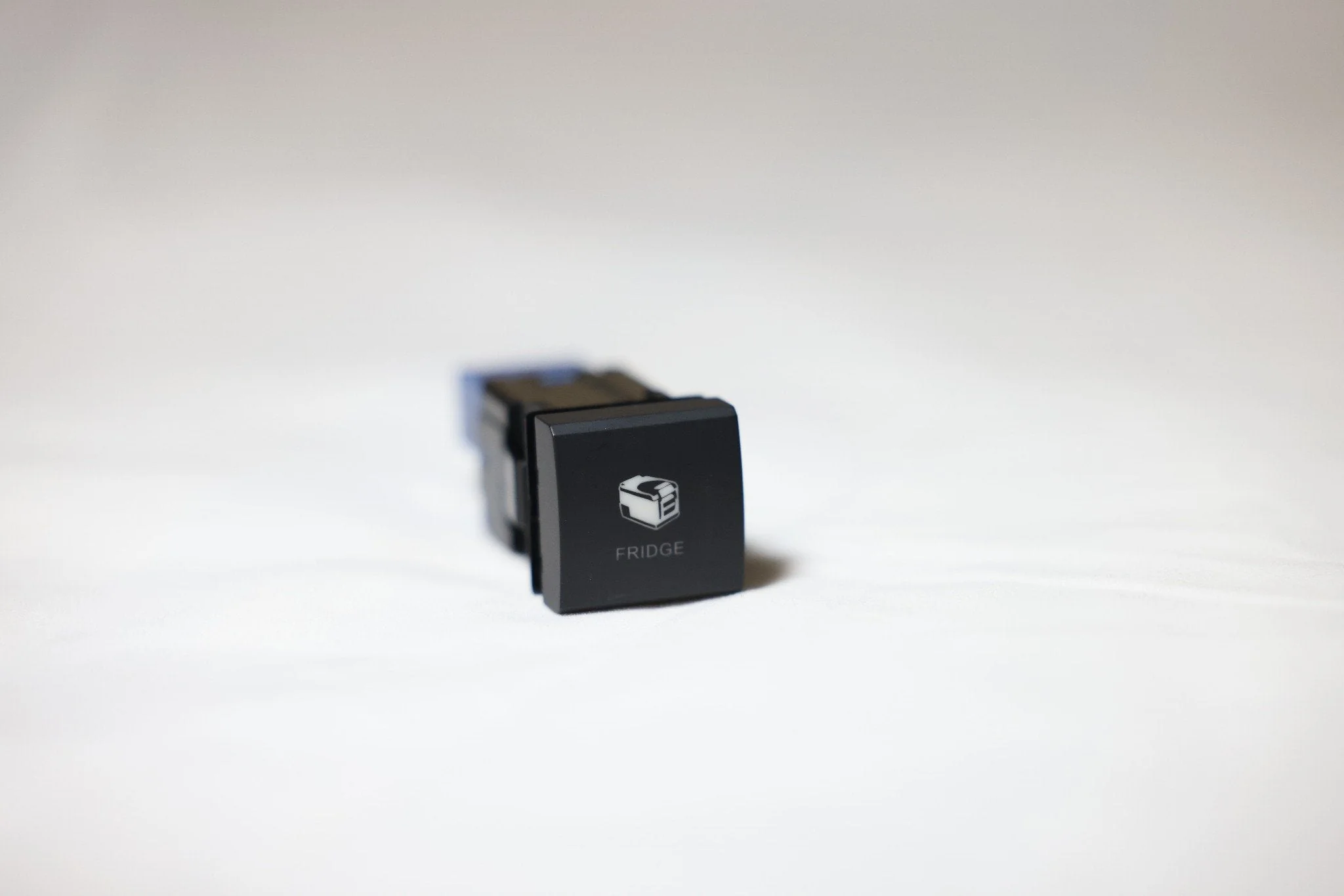 Fridge LED Push Switch to suit Toyota LandCruiser & Hilux - Image 4
