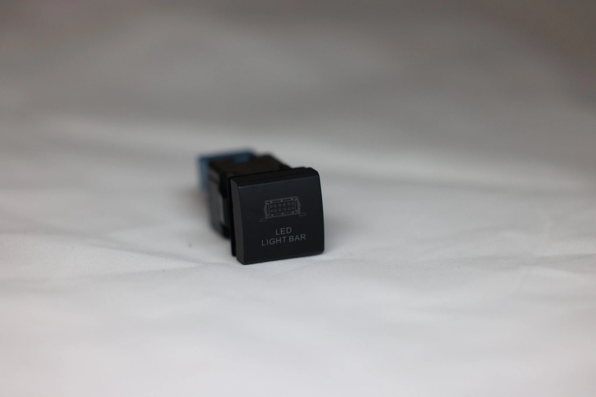 LED Light Bar LED Push Switch to suit Toyota LandCruiser & Hilux - Image 4