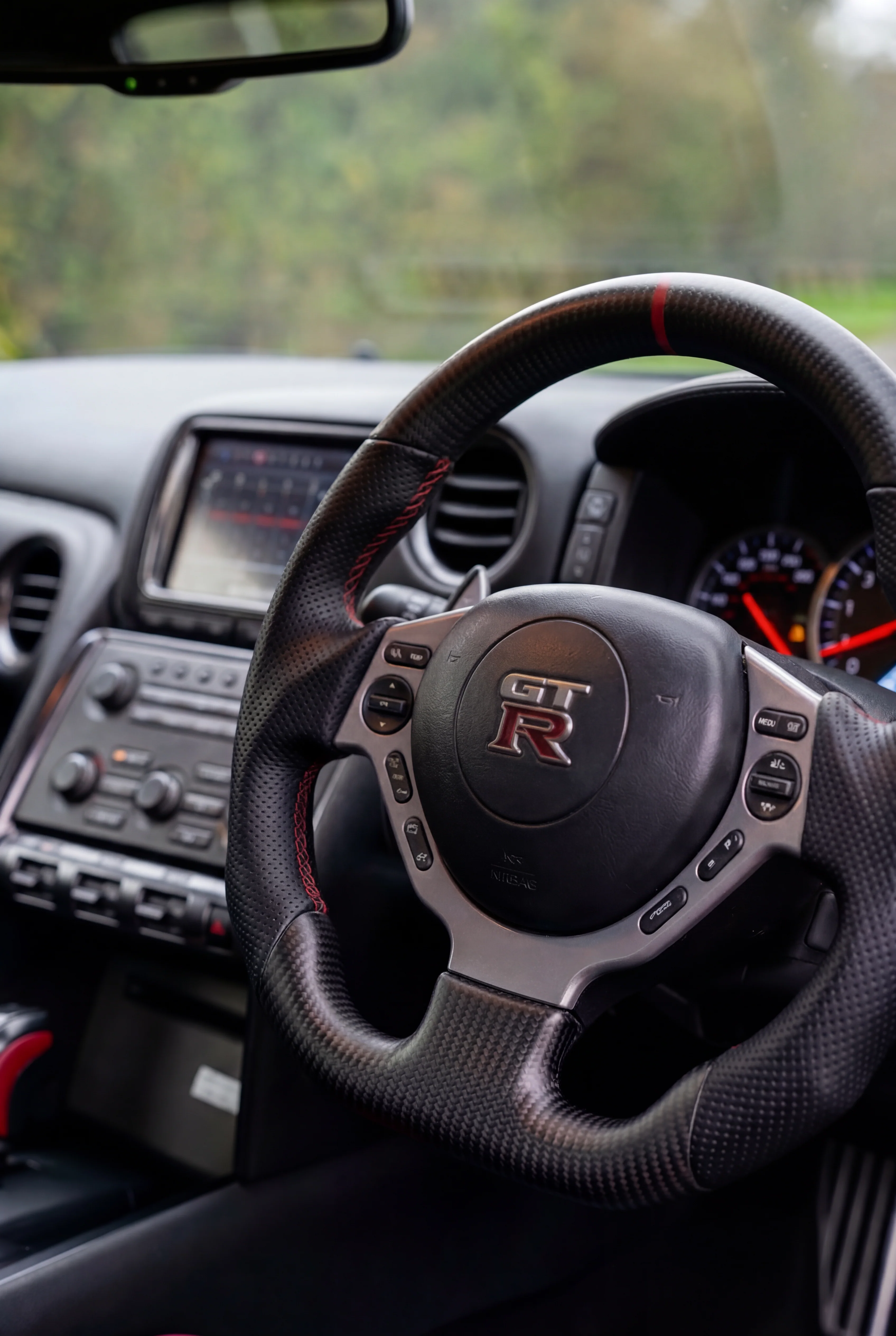 Nissan R35 GT-R (2008-2016) | Matte Carbon Fibre Steering Wheel - Image 8