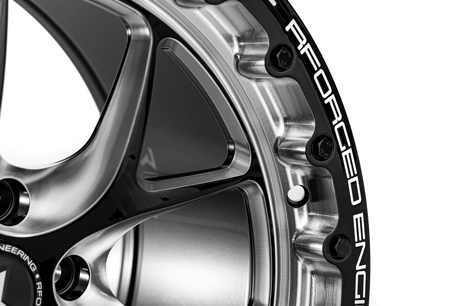 RForged XF5 Beadlock Wheel for Nissan R35 GT-R - Image 5