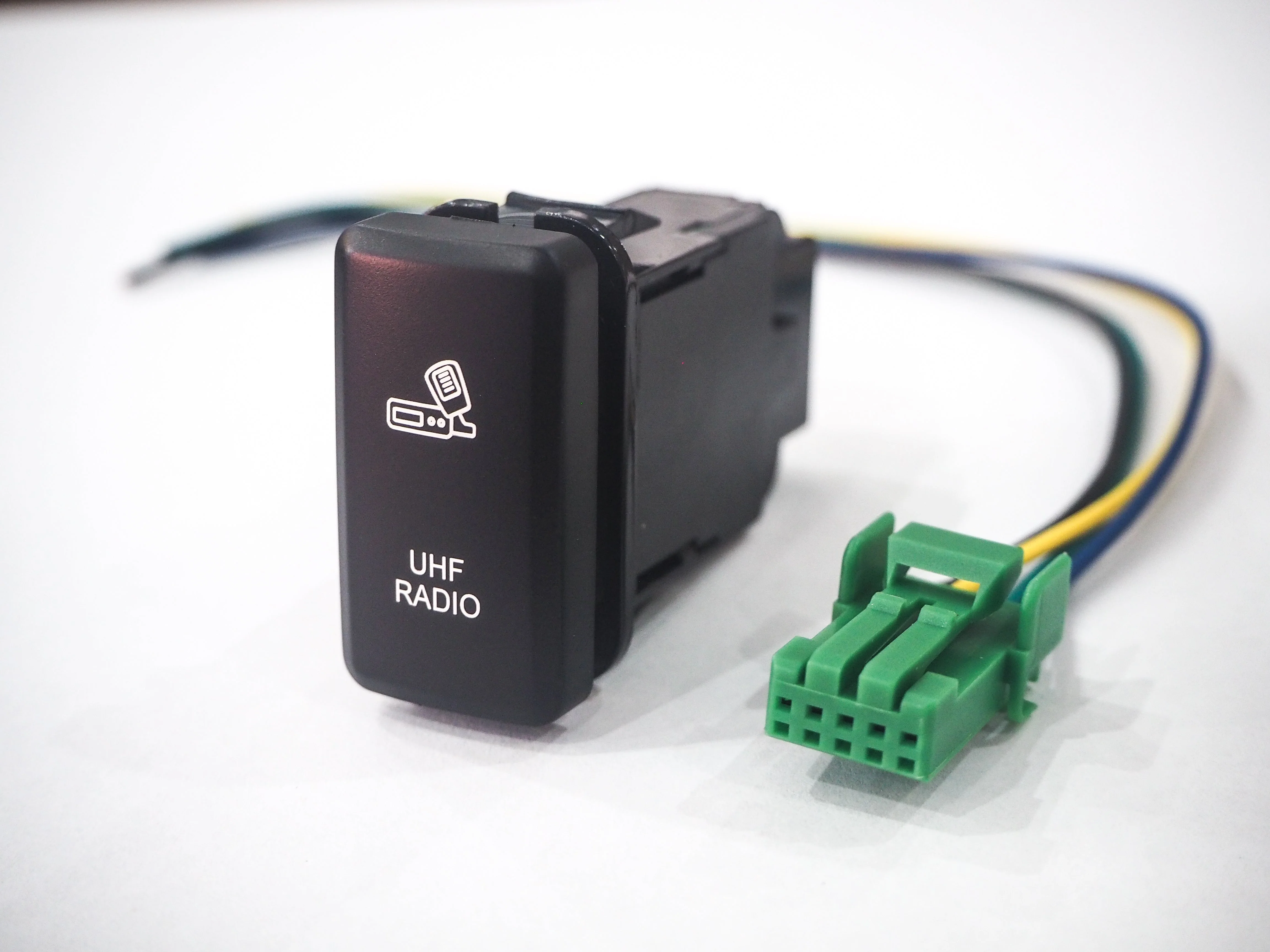 UHF Radio LED Push Switch to suit Toyota LandCruiser & Hilux - Image 2