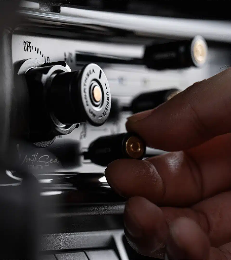 URNIETA AC Control Panel | 70 Series LandCruiser - Image 12