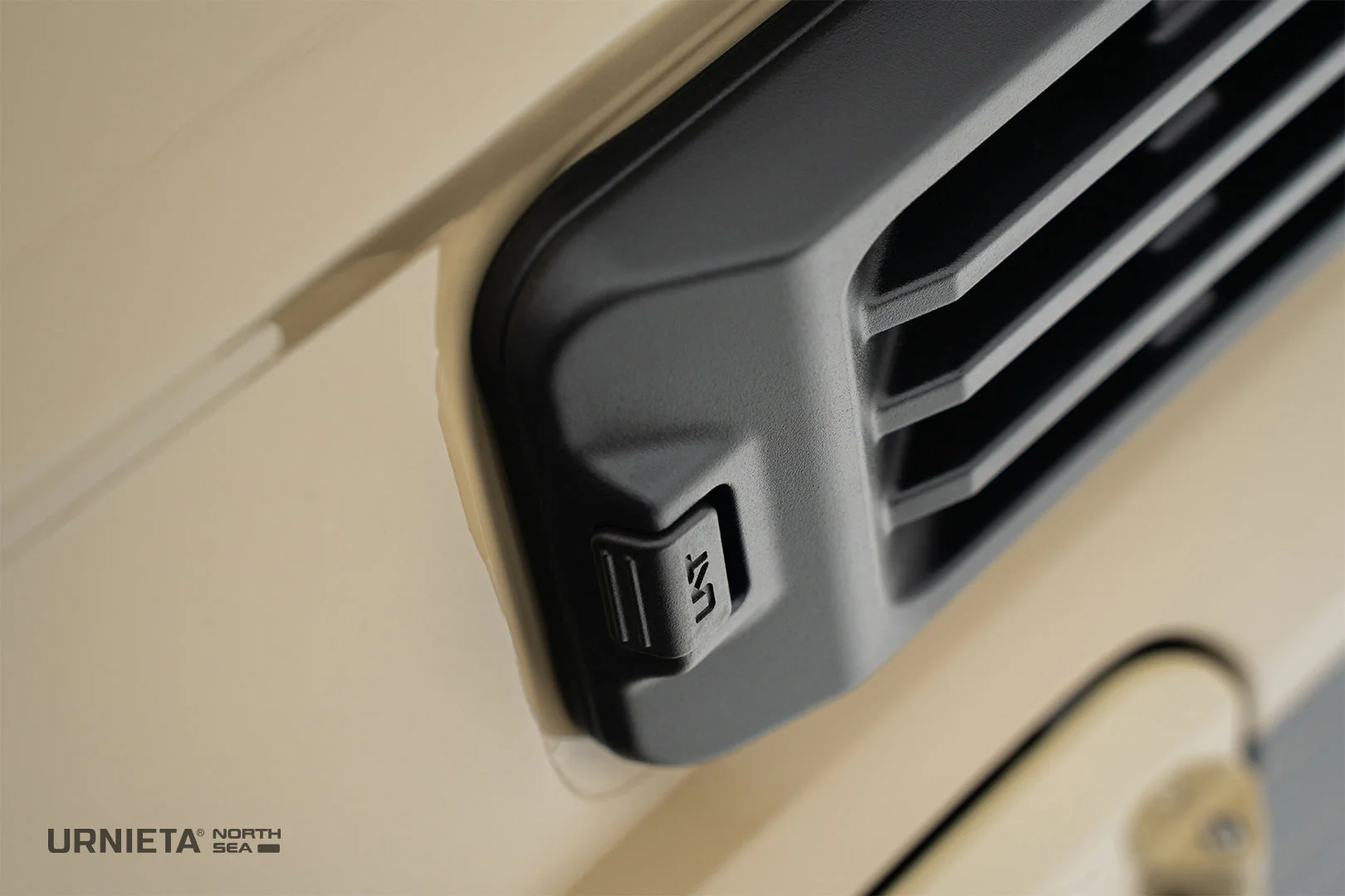 URNIETA Vintage Fuel Cap - Image 16