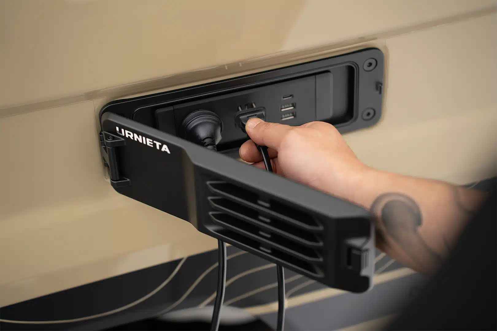 URNIETA Integrated Expansion Panel | 76 & 78 Series LandCruiser - Image 4