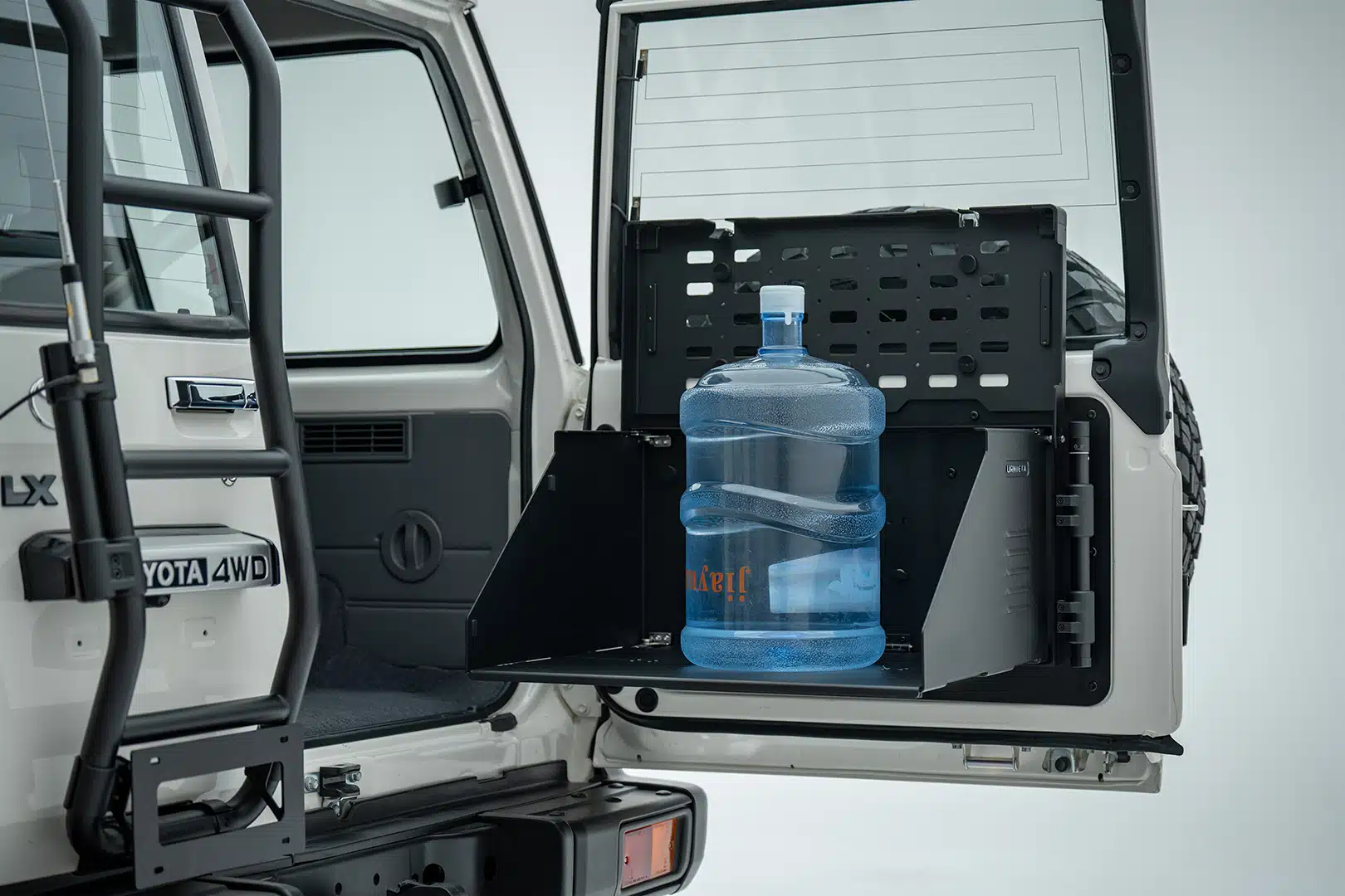 URNIETA Tailgate Drop Down Platform Table| 76 Series LandCruiser Wagon - Image 5